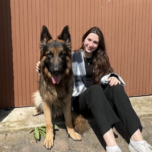 Profile image for pet sitters Emeline & Elise