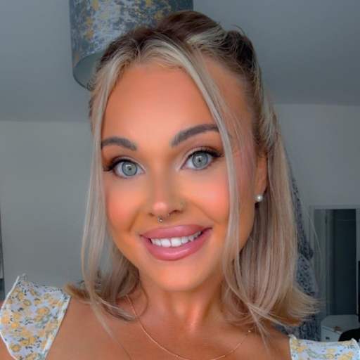 Profile image for pet sitters Zoe & Nathan