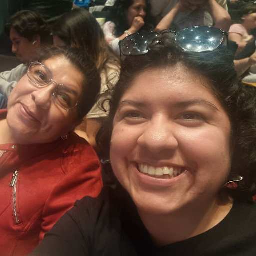 Profile image for pet sitters Thalía & Thalía