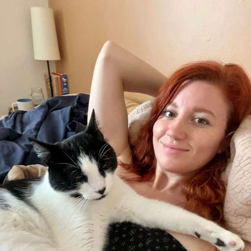 Profile image for pet sitters Iris & Lion