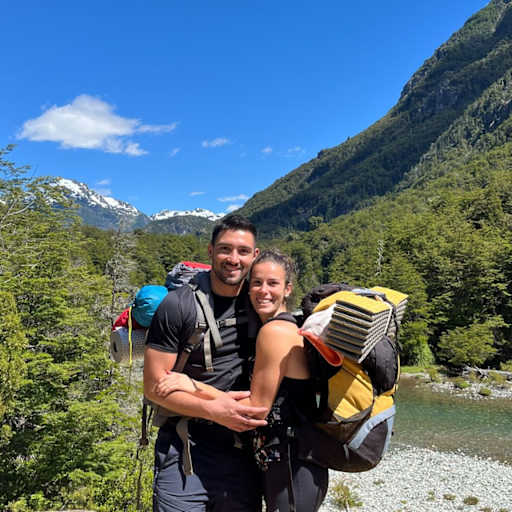 Profile image for pet sitters Agustina & Juan Cruz