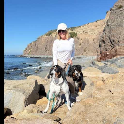 Profile image for pet sitter Sherron