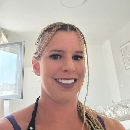 Profile image for pet sitter Yvonne Alexandra