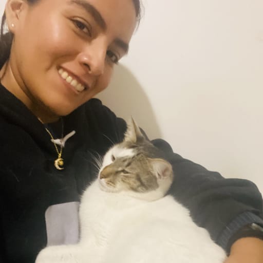 Profile image for pet sitter JULY ROSARIO