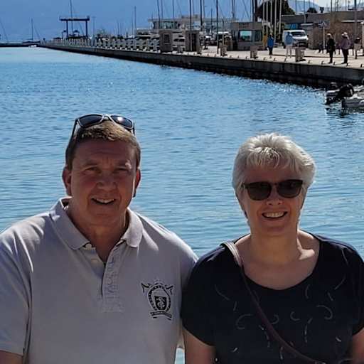 Profile image for pet sitters Mark & Sue