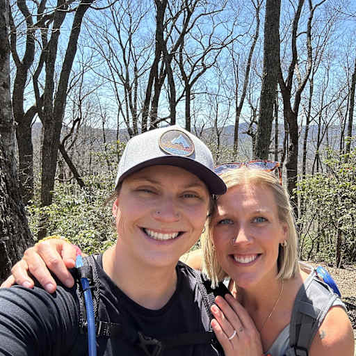 Profile image for pet sitters Jordan & Katlyn