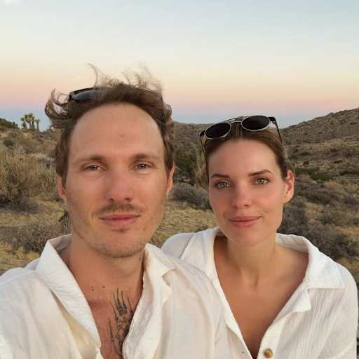 Profile image for pet sitters Flora & Mate