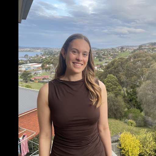 Profile image for pet sitter Lauren