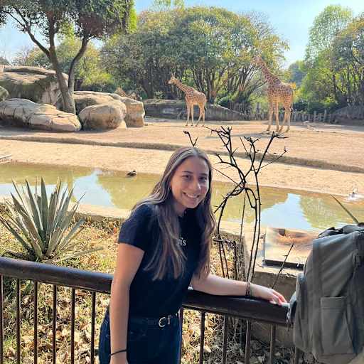 Profile image for pet sitter Zaida