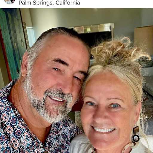 Profile image for pet sitters Elizabeth & Daniel