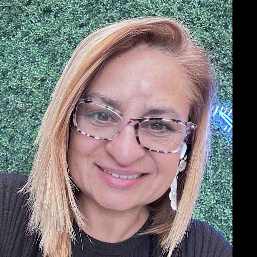 Profile image for pet sitter María Fernanda