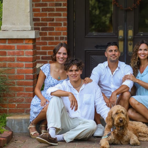 Profile image for pet sitters Sheena & Jeremy 