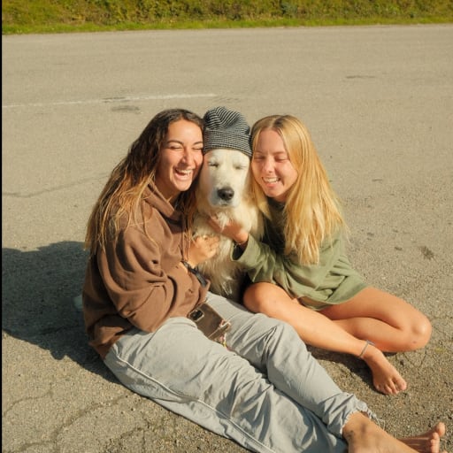 Profile image for pet sitters Camila & Pia