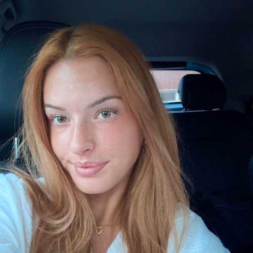 Profile image for pet sitter Jamie