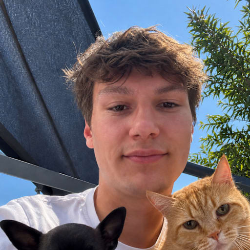 Profile image for pet sitters Luca & Jeanette