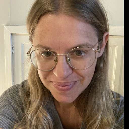 Profile image for pet sitter Raeanne