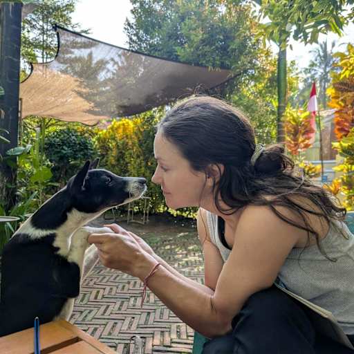 Profile image for pet sitter Emma