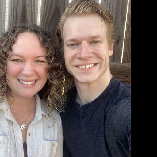 Profile image for pet sitters Jasmine & Jonathan 