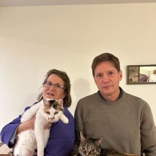 Profile image for pet sitters Joan & David