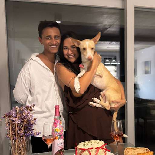 Profile image for pet sitters Larissa & Guilherme