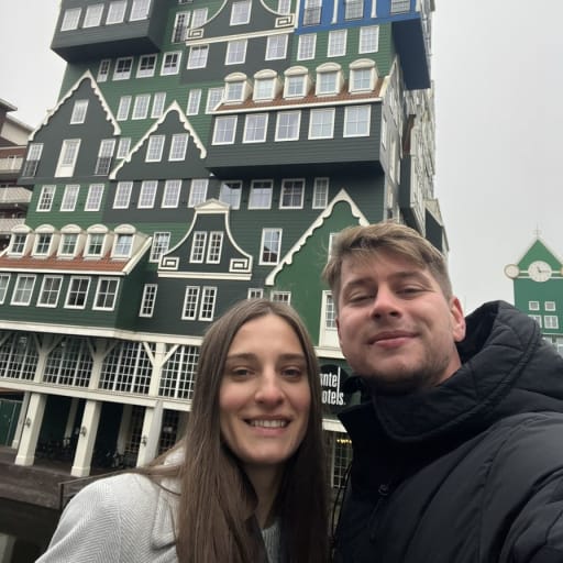 Profile image for pet sitters Anais & Florin