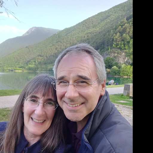 Profile image for pet sitters Eric & Melissa