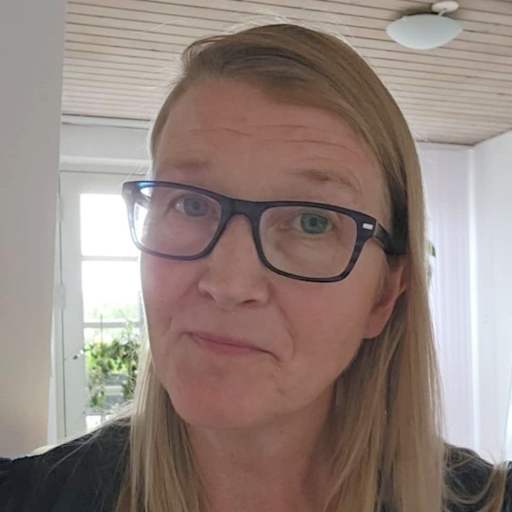 Profile image for pet sitter Tina
