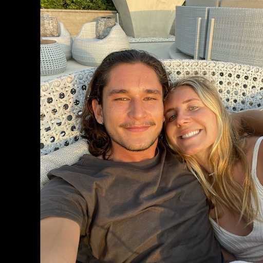 Profile image for pet sitters Clemence & Paul