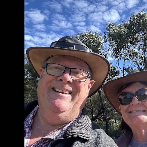 Profile image for pet sitters Richard & Deborah
