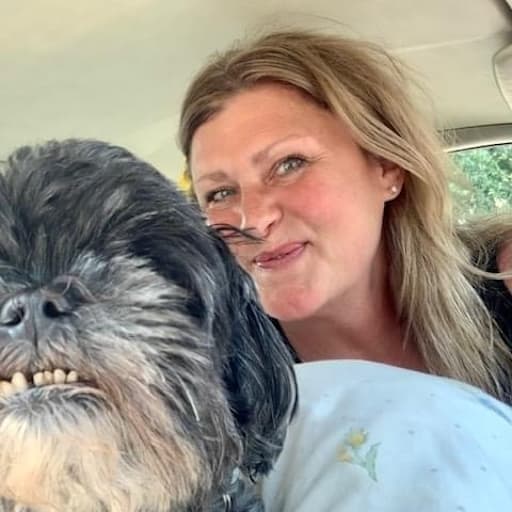 Profile image for pet sitter Beth