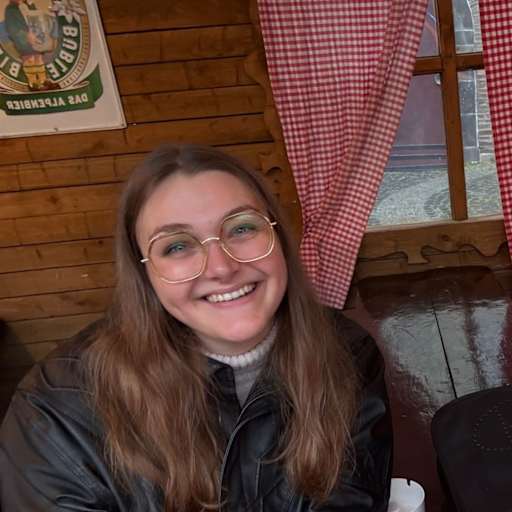 Profile image for pet sitter Sophie