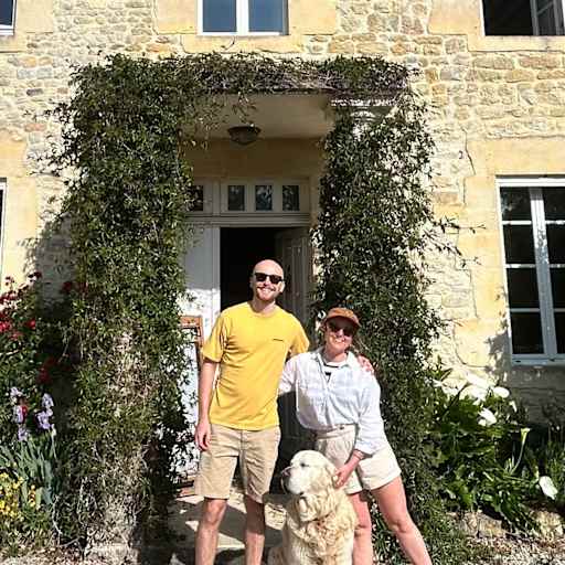 Profile image for pet sitters Clara & Dylan