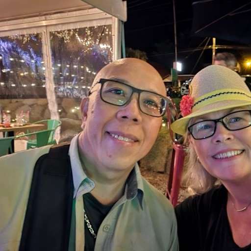 Profile image for pet sitters Rhonda & Ray