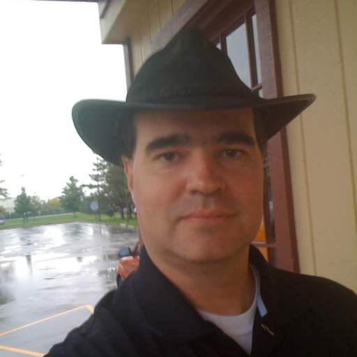 Profile image for pet sitters Daniel & Chandra