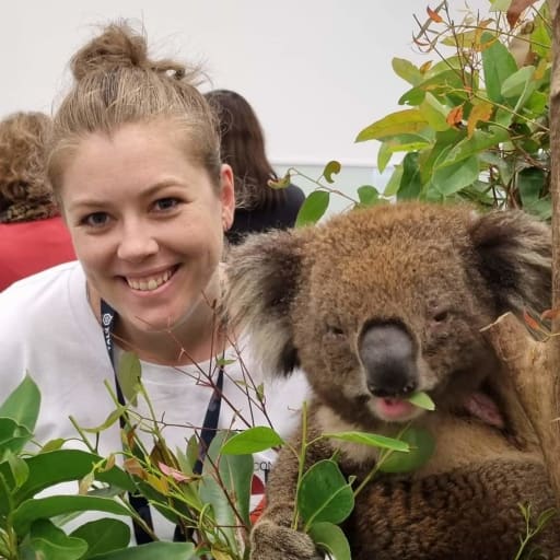 Profile image for pet sitter Tara