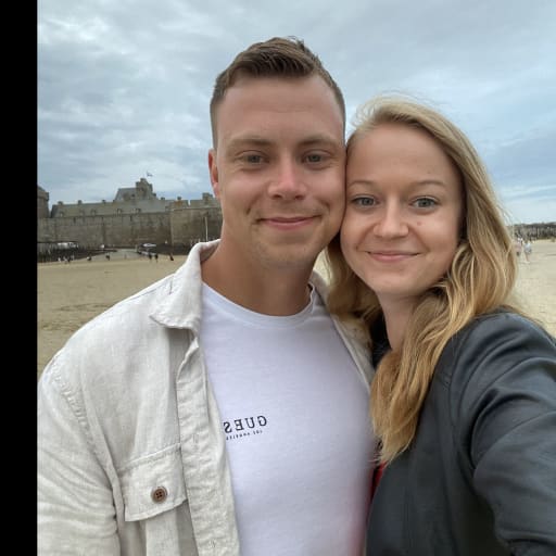 Profile image for pet sitters Liisa & Richard