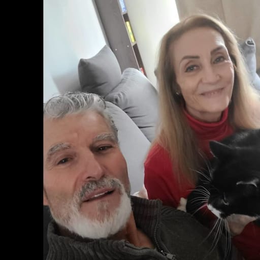 Profile image for pet sitters Marcelo & Maria Tiscar