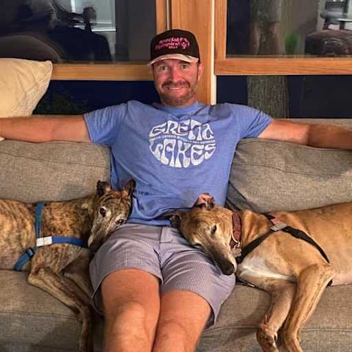 Profile image for pet sitter Aaron