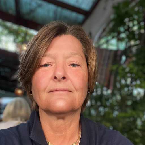 Profile image for pet sitter Karen