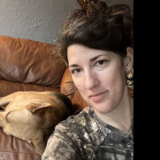 Profile image for pet sitter Lindsey