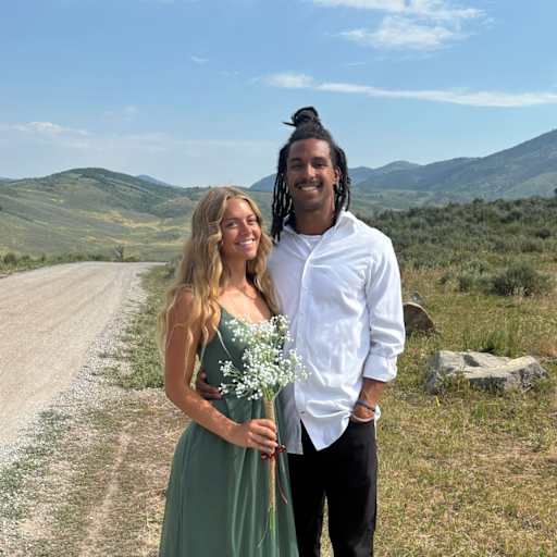 Profile image for pet sitters Erika & Elliott