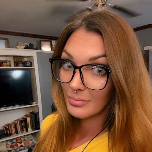 Profile image for pet sitter Lauren