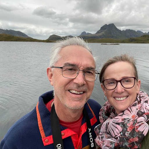 Profile image for pet sitters Therese & Greg