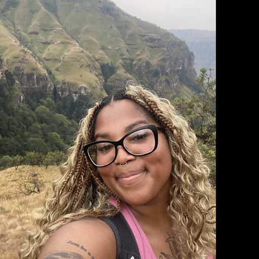 Profile image for pet sitter Alwande