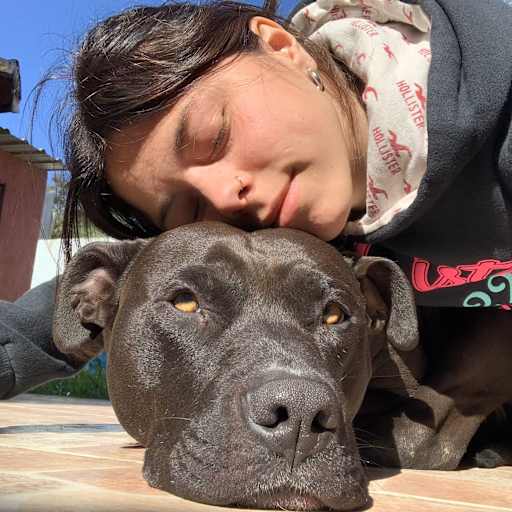 Profile image for pet sitters MICAELA AILEN & German