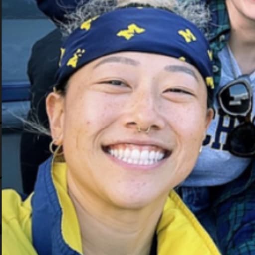 Profile image for pet sitter Hua