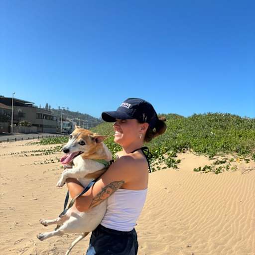 Profile image for pet sitter Maxine