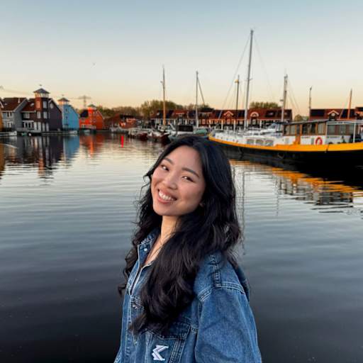 Profile image for pet sitter Cheng Tong