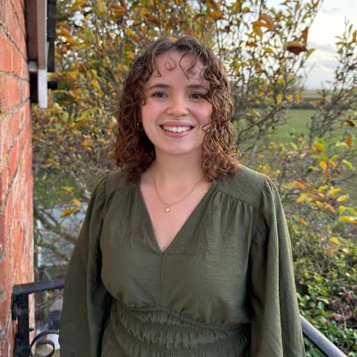 Profile image for pet sitter Ellie