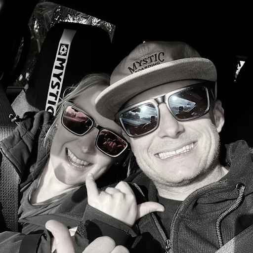 Profile image for pet sitters Leah & Julien